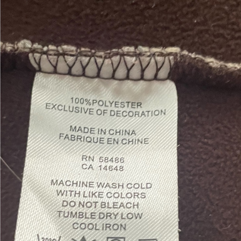 Warm fuzzy jacket. - Picture 3 of 4